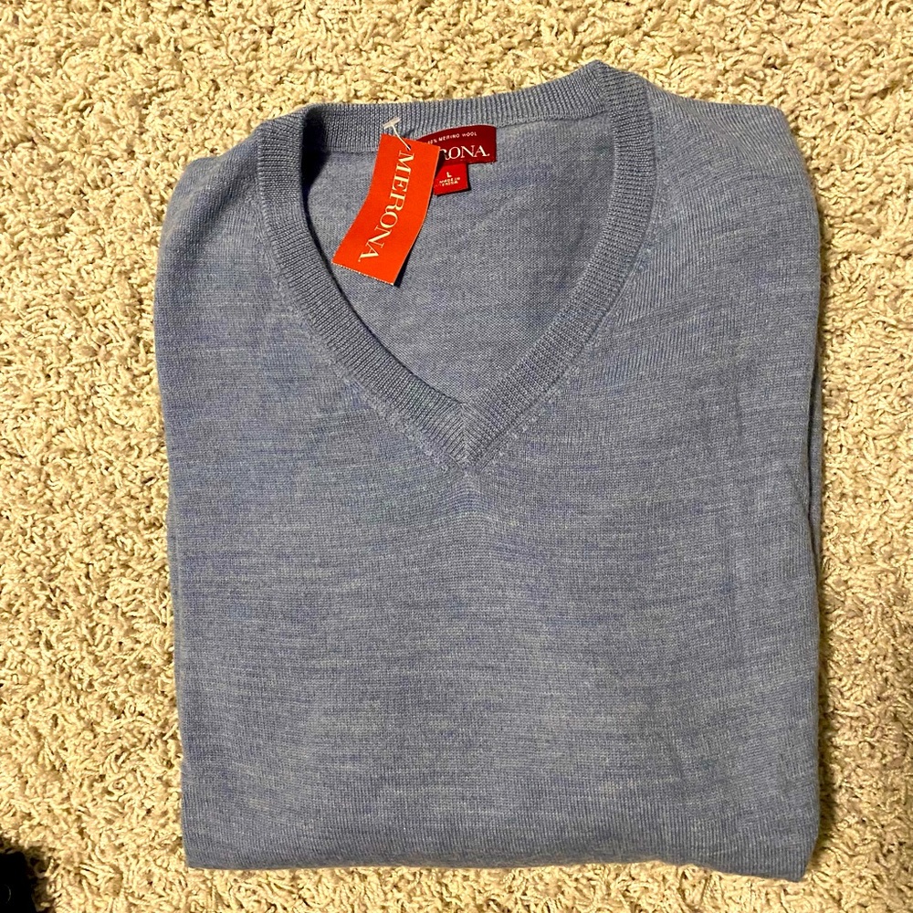 New Never Worn B Neck - Merona Large